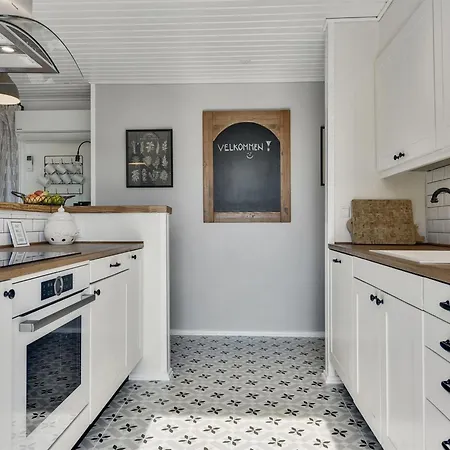 度假居 Lillan - 250m From The Sea By Interhome *